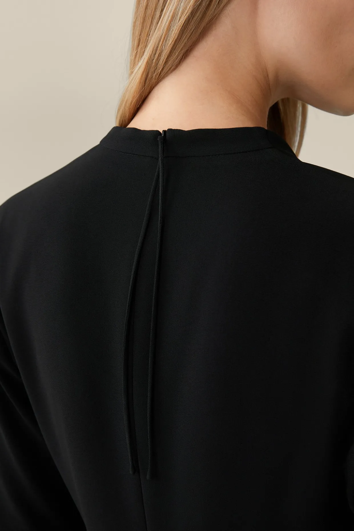 Crepe-Etui-Kleid In