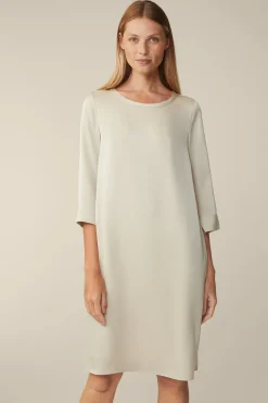 Crepe-Kleid In H-Linie In