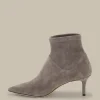 Stiefelette Aus Ziegenveloursleder By Unutzer In