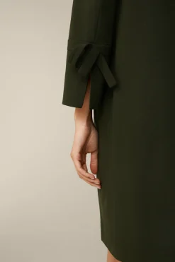 Wollcrepe-Eggshape-Kleid In